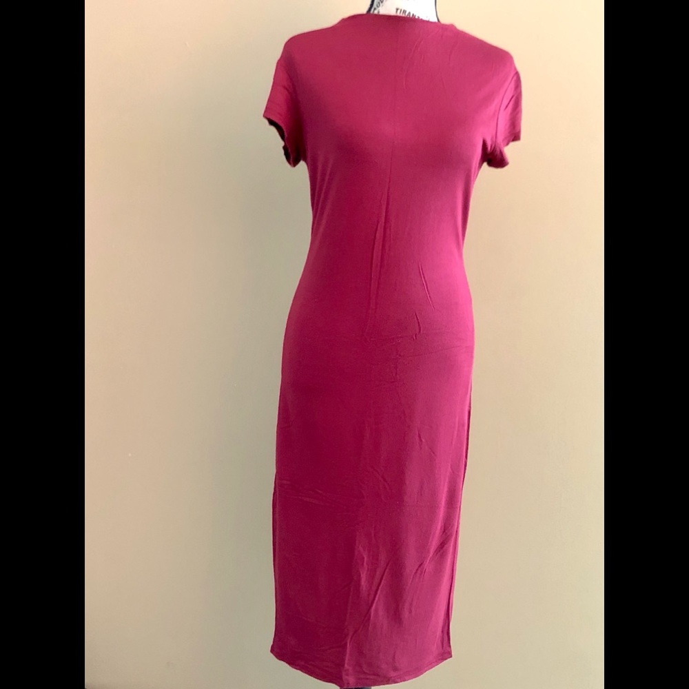 Beautiful burgundy bodycon midi